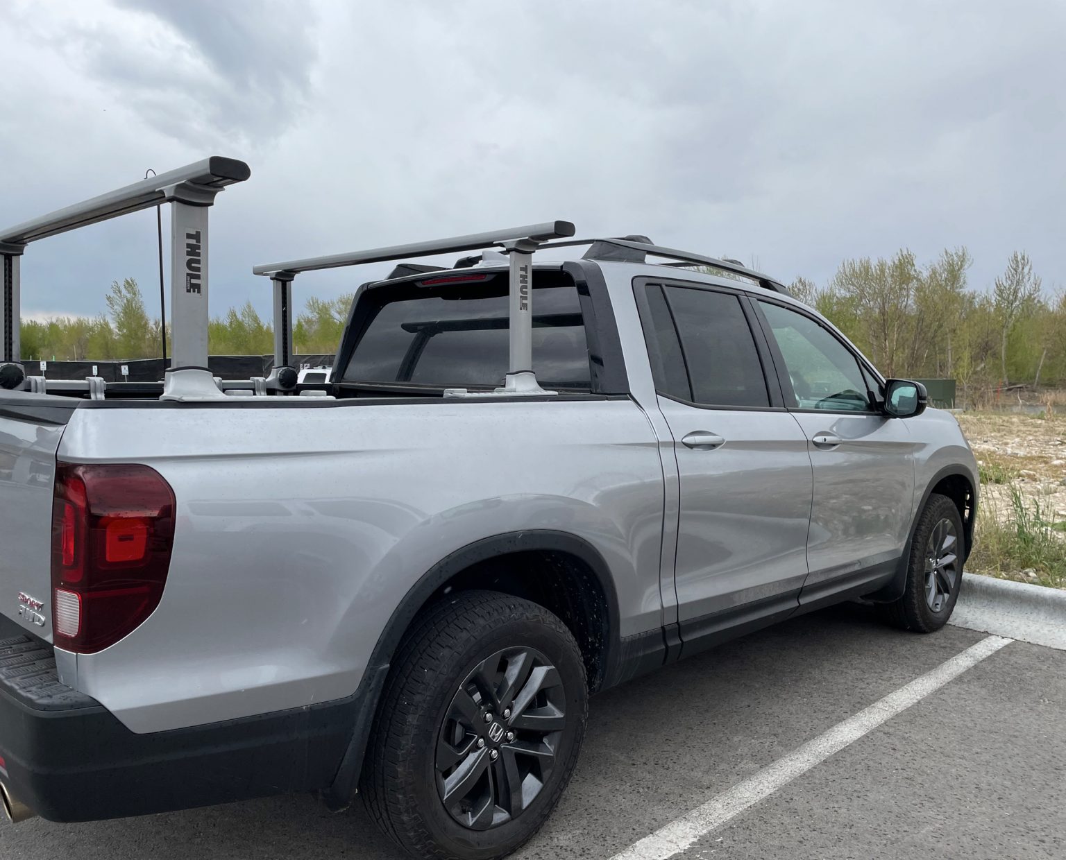 How To Install Thule Xsporter Pro Racks On A Honda Ridgeline ...